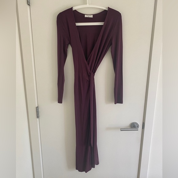 Aritzia Babaton long sleeve wrap dress - Picture 2 of 3